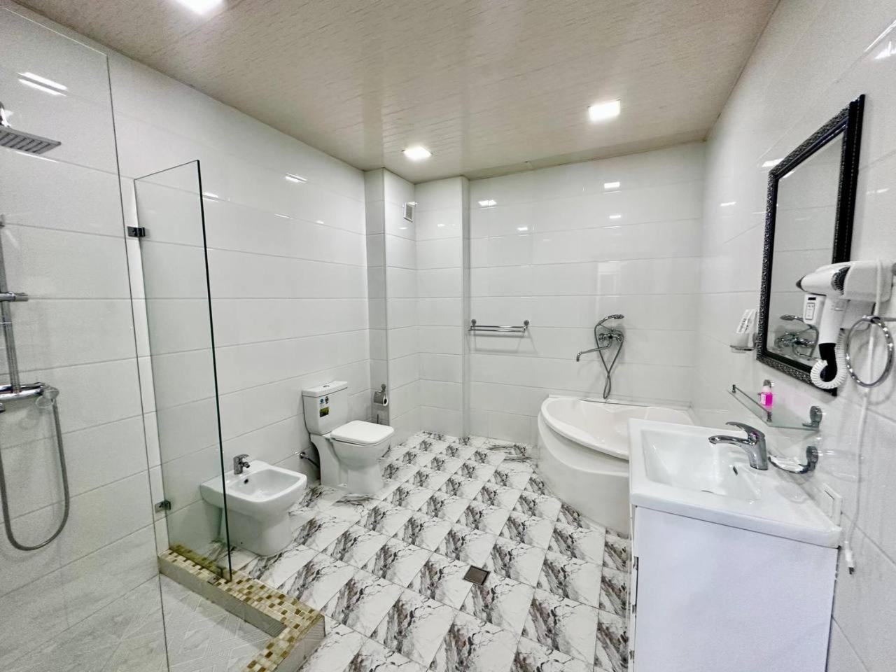 Izza Palace Hotel 150Mbs Wifi 塔什干 外观 照片